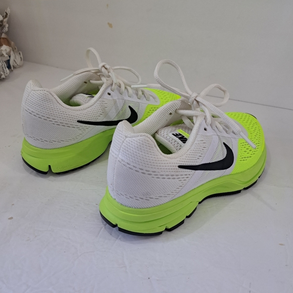 Nike Girls Running Shoes - Picture 3 of 7